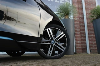BMW i3 ➡️ BMW i3 Executive Edition 120Ah 42 kWh | Dakraam | 1e eigenaar | Camera | LED | 20 inch | Stoelverwarming | Harman-Kardon | Navi | NAP | inc BTW - afbeelding nr 39