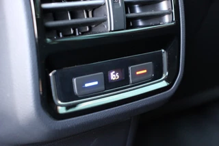 Volkswagen Passat Volkswagen Passat Variant 2.0 TSI 220PK Highline R-line | DYNAUIDIO | ACC | LEDER - afbeelding nr 22