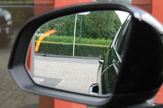 Volvo XC40 Volvo XC40 T4 Recharge R-Design | Stoelverwarming | Parkeercamera | BLIS | Pilot Assist | Electr. Stoelen | Glossy Black | Keyless - afbeelding nr 9