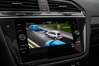 Volkswagen Tiguan - All-in rijklrprs | Leer | Elekt. panodak | Nav | IQ LED - afbeelding nr 24
