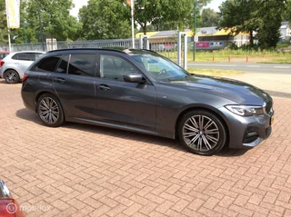 BMW 3 Serie BMW 3-serie Touring 320i High Executive M-Pakket Panorama dak - afbeelding nr 4