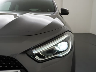 Mercedes-Benz GLA Mercedes-Benz GLA 200 AMG // Camera // Sfeerverlichting // Night Pakket // Augmented Reality // Carplay // 19