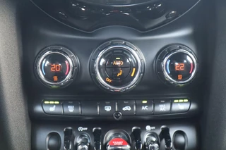 MINI Cooper Mini Cooper 1.5 136 PK Aut. Chili Automaat|Ecc|Carplay|Navi|Pdc|Leder|Zwarte hemel|Dealer onderhouden - afbeelding nr 11