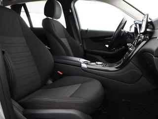 Mercedes-Benz GLC Mercedes-Benz GLC-klasse BLACK SERIES PACK 250 4MATIC Premium Plus Automaat | Navigatie | 360° camera | Privacy Glass | - afbeelding nr 22