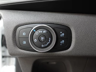 Ford Transit Custom Ford Transit Custom 280 2.0 TDCI L1H1 Trend Automaat Navi DAB Parkeersensoren Airco Camera Carplay - afbeelding nr 13