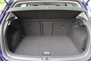 Volkswagen Golf Volkswagen Golf 1.5 TSI Comfortline 5drs. 131pk Clima, Cruise, PDC, Trekhaak afnb. - afbeelding nr 18