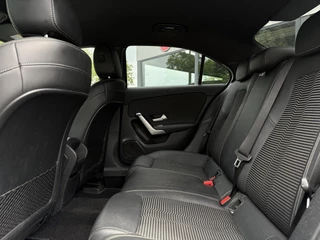 Mercedes-Benz A-Klasse Mercedes-Benz A-klasse 180 Aut. Luxury M-BUX | LED | Navi | Camera | Carplay | - afbeelding nr 14