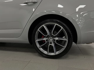Škoda Octavia Škoda Octavia Combi 2.0 TDI RS /184PK / AUTOMAAT / LEDER / PANODAK / Trekh. 1600KG. - afbeelding nr 50