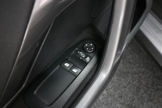 Peugeot 2008 Peugeot 2008 1.2 PureTech Blue Lion (Automaat) - afbeelding nr 15
