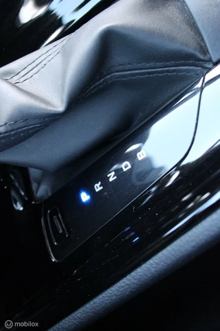 Toyota C-HR Toyota C-HR 1.8 Hybrid Executive Ultimate/Led/Cam/Navi/Tel/ - afbeelding nr 24