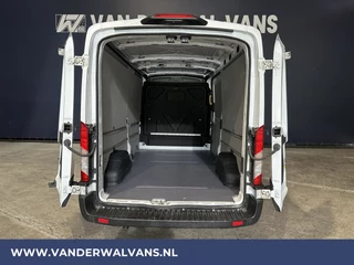 Ford Transit Ford Transit 2.0 TDCI 131pk L3H2 Euro6 Airco | Camera | Navigatie | Apple Carplay | Android Auto Cruisecontrol, Parkeersensoren, Elektrisch verstelbare bestuurdersstoel, Verwarmde voorruit, Stoelverwarming, Bijrijdersbank - afbeelding nr 3
