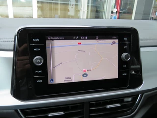 Volkswagen T-Roc Volkswagen T-Roc 1.5 TSI 150pk DSG-aut. LIFE BNS / Navi / Trekhaak afn.baar / Stoelverw. / FABRIEKS garantie - afbeelding nr 17