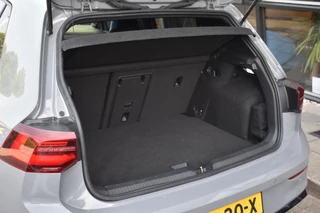 Volkswagen Golf Volkswagen Golf 1.5 eTSI R-Line Pano HUD H&K Lane Camera - afbeelding nr 50