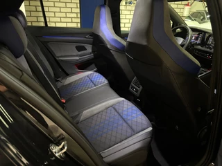 Volkswagen Golf Volkswagen Golf 2.0 TSI R 4Motion Performance AKRA, PANO, LEER - afbeelding nr 16
