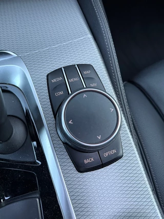 BMW 5 Serie BMW 5-serie M550i xDrive M-Pakket|Pano|Softclose|B&W|Alcantara|360|Leder - afbeelding nr 85