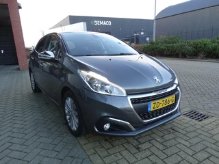 Peugeot 208 Peugeot 208 1.2 PureTech Signature Carplay/Cruise/PDC/Airco - afbeelding nr 6