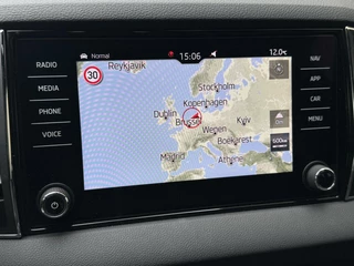 Škoda Karoq Skoda Karoq 1.5 TSI Sportline Automaat | Stoelverwarming | Apple CarPlay | LED verlichting | Trekhaak uitklapbaar | Adaptieve cruise control | Dode hoek detectie | Voorruitverwarming | Parkeersensoren voor en achter | Achteruitrijcamera - afbeelding nr 14