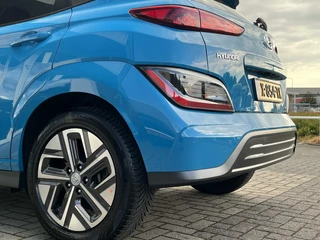 Hyundai Kona Hyundai Kona EV MY 2022 CARPLAY+WARMTEPOMP+STOEL/STUURVERW. - afbeelding nr 17