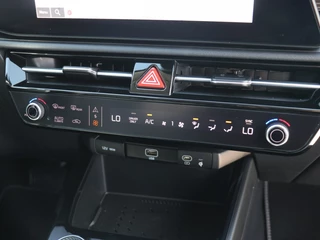 Kia Niro Kia Niro 1.6 GDi PHEV DynamicPlusLine I Schuifdak I Navi I Dodehoekdetect - afbeelding nr 12