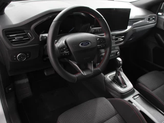 Ford Focus Ford Focus Wagon 1.0 125pk Hybrid Automaat ST Navigatie Climate control cruise control Carplay LM velgen Parkeersensoren Led Matrix koplampen - afbeelding nr 2