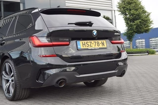 BMW 3 Serie BMW 3 Serie 330e Touring M Sport / Panodak / Leer / Trekhaak / Head-up/ Laser/Harman Kardon - afbeelding nr 32