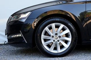 Škoda Superb Škoda Superb Combi 1.4 TSI iV Business Edition - 218 pk **Carplay / Led / Navi - afbeelding nr 27