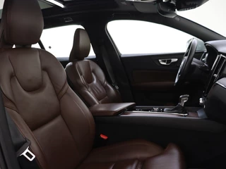 Volvo V60 Volvo V60 Cross Country T5 AWD Pro | Stoelventilatie | Head Up | Panoramadak | - afbeelding nr 14