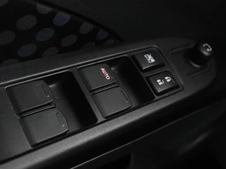 Suzuki Celerio Suzuki Celerio 1.0 Exclusive | Airco | Bluetooth | Radio/CD |  Elektrische ramen | Lichtmetalen velgen - afbeelding nr 17