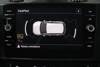 Volkswagen Golf Volkswagen Golf 1.0 TSI Comfortline (PARKEERSENSOREN, CRUISE CONTROL, NAVIGATIE, CARPLAY, NL-AUTO) - afbeelding nr 21