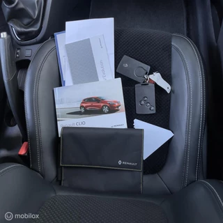 Renault Clio Renault Clio 0.9 TCe Iconic / LED / KEYLESS / BOMVOL - afbeelding nr 24