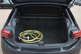 Volkswagen ID.3 Volkswagen ID.3 First Max 58 kWh / Full option! / Panoramadak / Camera / Head-up / Keyless / 20'' / ACC / Dodehoek / Elektr. stoelen / Massage / Navigatie / Stuurverwarming - afbeelding nr 12