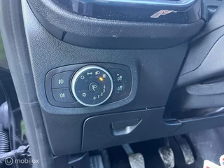 Ford Fiesta Ford Fiesta 1.0 EcoBoost Connected - afbeelding nr 37