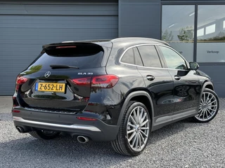 Mercedes-Benz GLA Mercedes-Benz GLA-klasse AMG 35 4MATIC 1e Eigenaar,Burmester Soundsystem,Panoramadak,Trekhaak,Kuipstoelen,Ambient Lighting,Vol Optie,APK tot 04-2026 - afbeelding nr 2