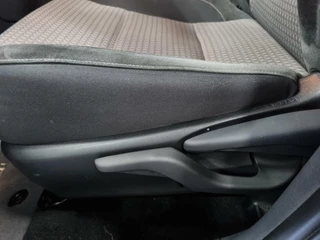 Toyota Auris Toyota Auris 1.8 Hybrid Volcano / Pano / Afn. Trekhaak - afbeelding nr 15