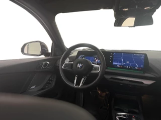 BMW 1 Serie BMW 1-serie 120 | M-Sport Pro | Aero Pakket | Harman/Kardon | Head-Up Display | Pano| Trekhaak | Shadow Line | Cruise Control - afbeelding nr 17