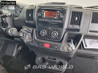 Peugeot Boxer Peugeot Boxer 165PK Bakwagen Laadklep Zijdeur Lat om lat Airco Bluetooth Radio Meubelbak Koffer Gesloten laadbak 21m3 Airco Cruise control - afbeelding nr 10
