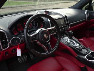 Porsche Cayenne Porsche Cayenne GTS 3.6 V6 440PK / PDK / CARBON / LED - afbeelding nr 16