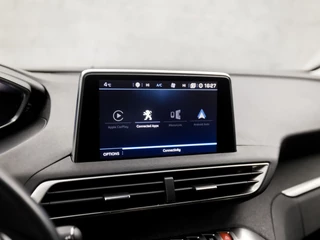 Peugeot 5008 Automaat (PANORAMADAK, APPLE CARPLAY, MEMORY SEATS, STOELVERWARMING, LEDER, 360 CAMERA, KEYLESS, LED KOPLAMPEN, ADAPTIVE CRUISE, GETINT GLAS, NIEUWSTAAT) - afbeelding nr 28