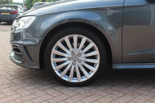 Audi A3 Audi A3 Sportback 1.4 e-tron PHEV Ambition Pro Line plus / Panoramadak / Half leder / 18'' / Keyless / Navigatie / Hill Hold / Sportstuur / Stoelverwarming / Cruise Control - afbeelding nr 12