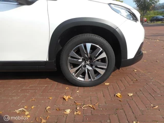 Peugeot 2008 Peugeot 2008 1.2 PureTech 110 Allure EAT8 AUTOMAAT+PARELMOER LAK+ECC+NAVI - afbeelding nr 12