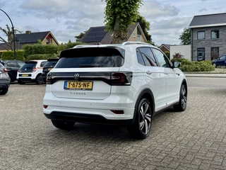 Volkswagen T-Cross Volkswagen T-Cross 1.5 TSI 150PK DSG R-Line Virtual Camera Carplay - afbeelding nr 2