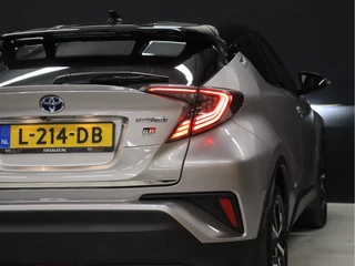 Toyota C-HR [CRUISE CONTROL, CAMERA, BLUETOOTH VERBINDING, STOELVERWARMING, JBL AUDIOINSTALLATIE, MULTIFUNCTIONEEL STUURWIEL, NIEUWSTAAT] - afbeelding nr 5