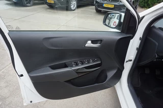 Kia Picanto KIA Picanto 1.0 CVVT 67pk 5-zits DynamicLine Navigatie Camera LM velgen - afbeelding nr 9