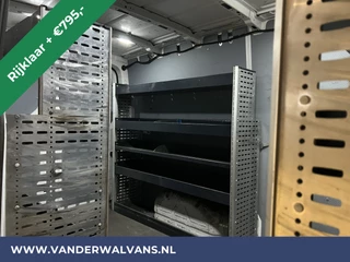Volkswagen Crafter Volkswagen Crafter 2.0 TDI 141pk L3H2 L2H1 inrichting Euro6 *Rijklaar Direct Rijden* Airco | Camera | Apple Carplay | Android Auto Parkeersensoren, Bijrijdersbank, 3000kg trekvermogen - afbeelding nr 11