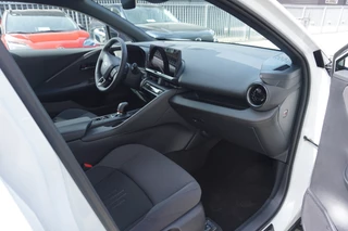 Toyota C-HR |Navi|Carplay|Stoel en stuurverwarming|Camera|PDC V+A|Elektrische a.klep| - afbeelding nr 9