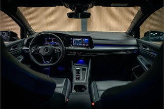 Volkswagen Golf uiterst nette en volle Golf R met Akra en nog vele andere opties - afbeelding nr 17