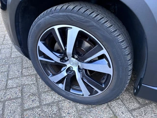 Peugeot 2008 Peugeot 2008 1.2 110Pk --GT-Line -- Complete auto - afbeelding nr 17