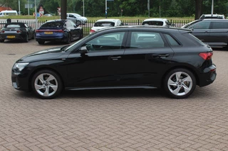 Audi A3 Audi A3 Sportback 30 TFSI S edition 32.429 km! / Virtual Cockpit / Apple CarPlay / Full LED / 17'' / Navigatie / Half leder / Parkeerhulp achter / ACC - afbeelding nr 7
