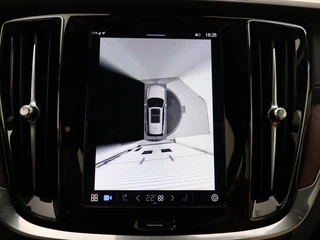 Volvo V60 Volvo V60 T6 PLUG-IN HYBRID ULTRA DARK MASSAGE STOELEN BOWERS&WILKINS TREK - afbeelding nr 24