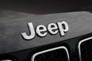 Jeep Compass Jeep Compass 1.4 140PK MultiAir LIMITED | AFNEEMBARE TREKHAAK | ELEKTRISCH BEDIENBARE STOELEN MET GEHEUGENFUNCTIE | LEDEREN BEKLEDING | NAVIGATIE | KEYLESS ENTRY/START | CRUISE CONTROL | DAB+ RADIO | ACHTERUITRIJ CAMERA | DODEHOEK DETECTIE | BEATS AUDIO SYSTEM | CLIMATE CONTROL | - afbeelding nr 23